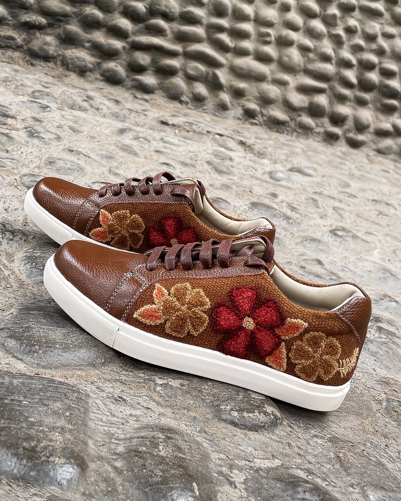 Sneaker Camel Flores  (copia)